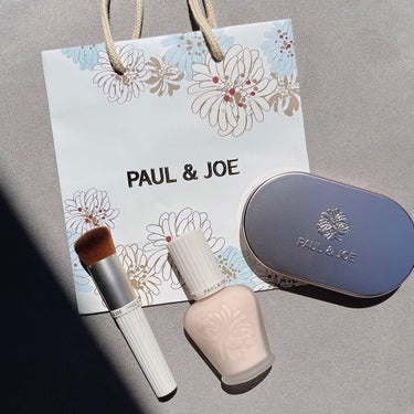 PAUL & JOE BEAUTE ファンデーション ブラシのクチコミ「\PAUL & JOE 夏のおすすめベースメイク/

ぷるんと水ツヤ肌が完成するセットを使って.....」（2枚目）