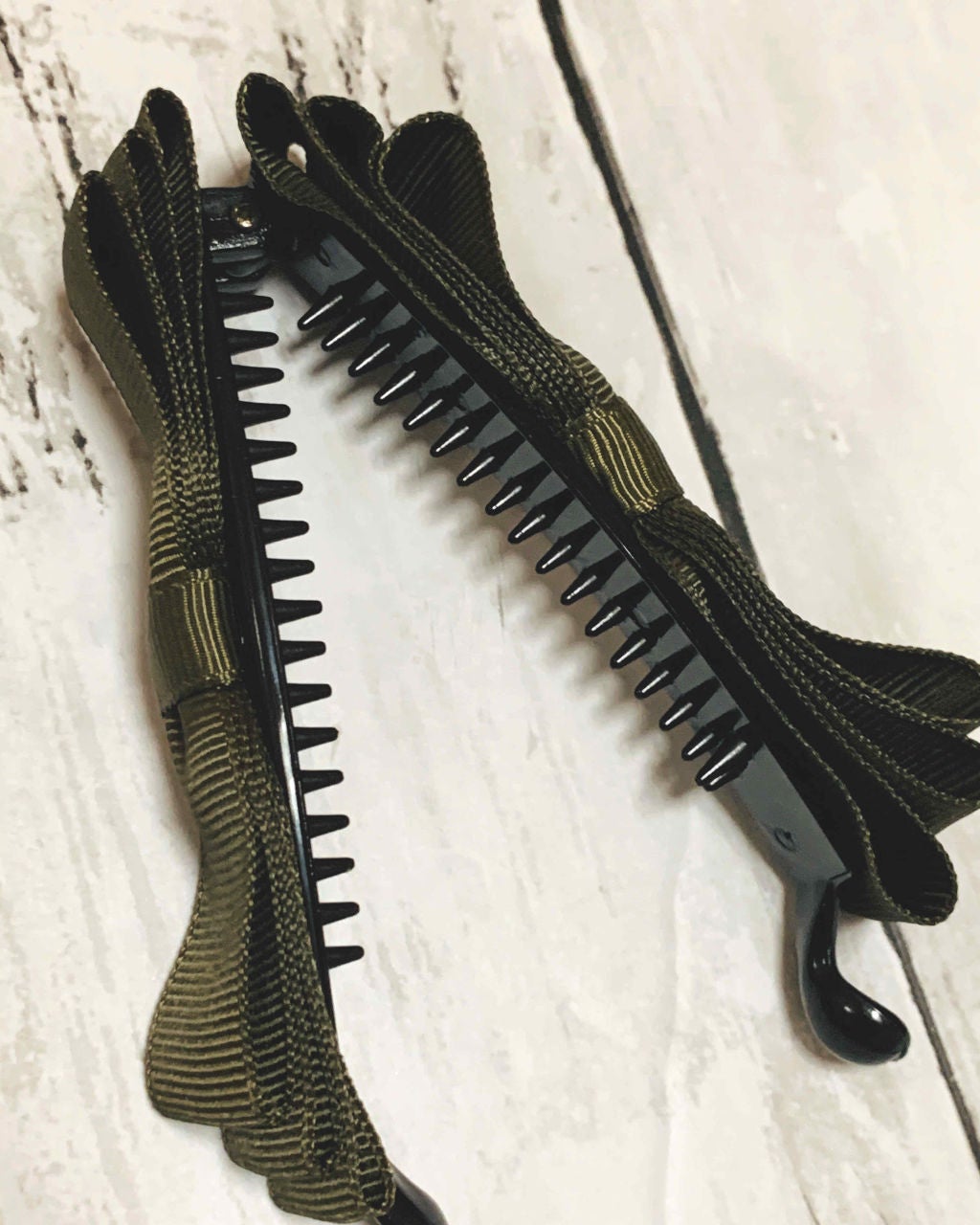 バナナクリップ細リボン/セリア/ヘアアクセサリーを使ったクチコミ(2枚目)