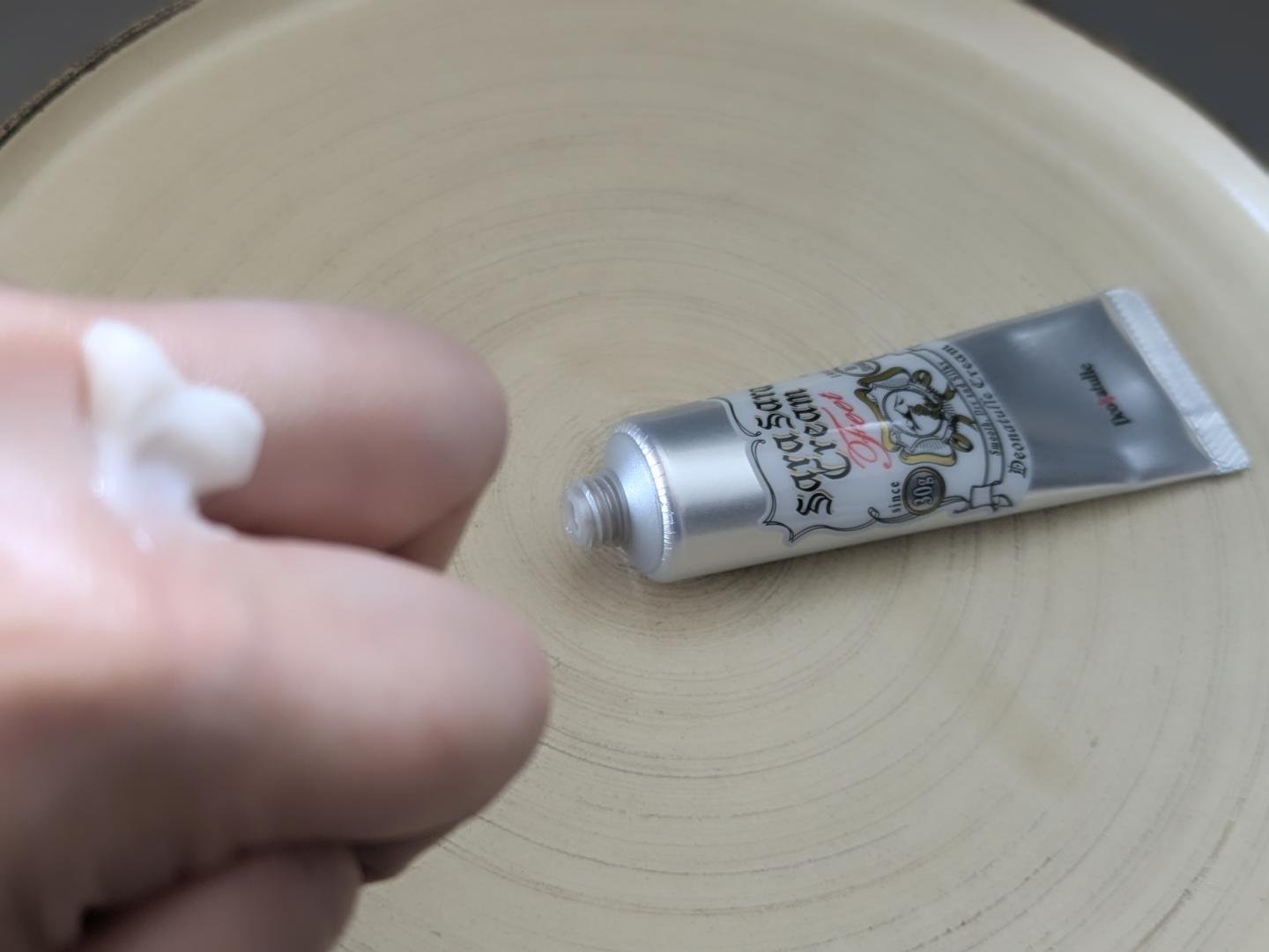 薬用さらさらデオドラントパウダー/デオナチュレ/デオドラント・制汗剤を使ったクチコミ（3枚目）