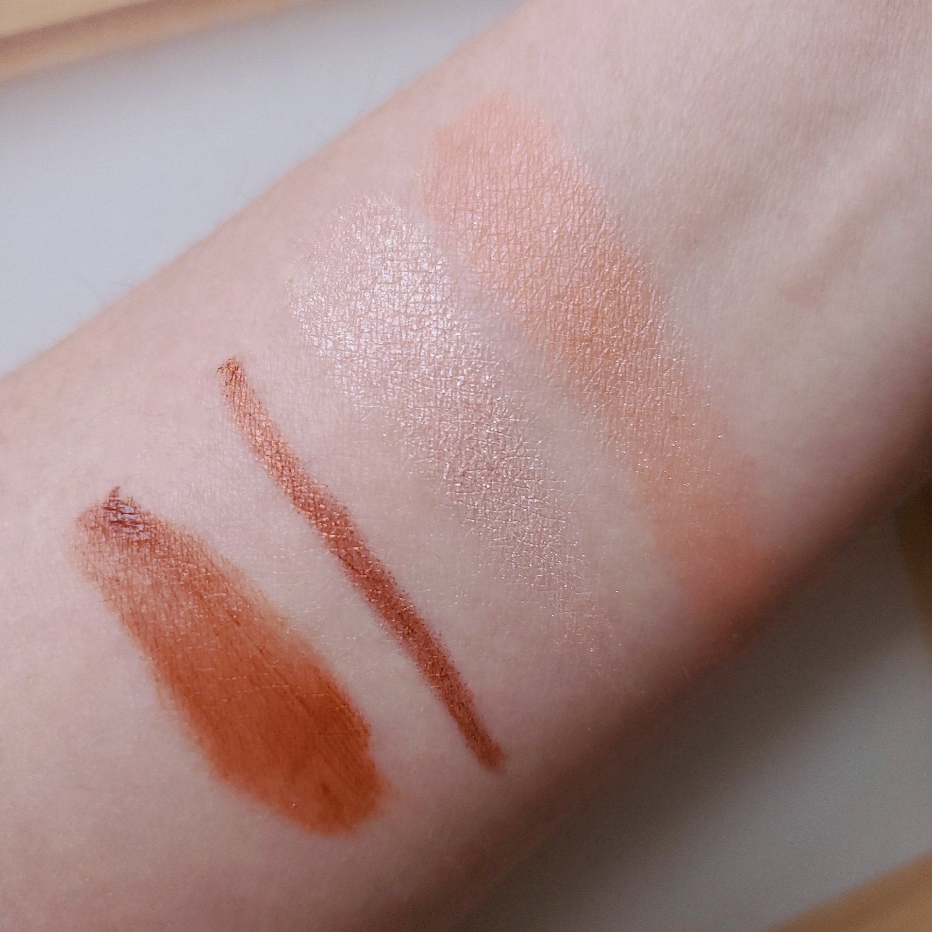 ニュアンスカラーライナー/BABYMEE/ペンシルアイライナーを使ったクチコミ（2枚目）