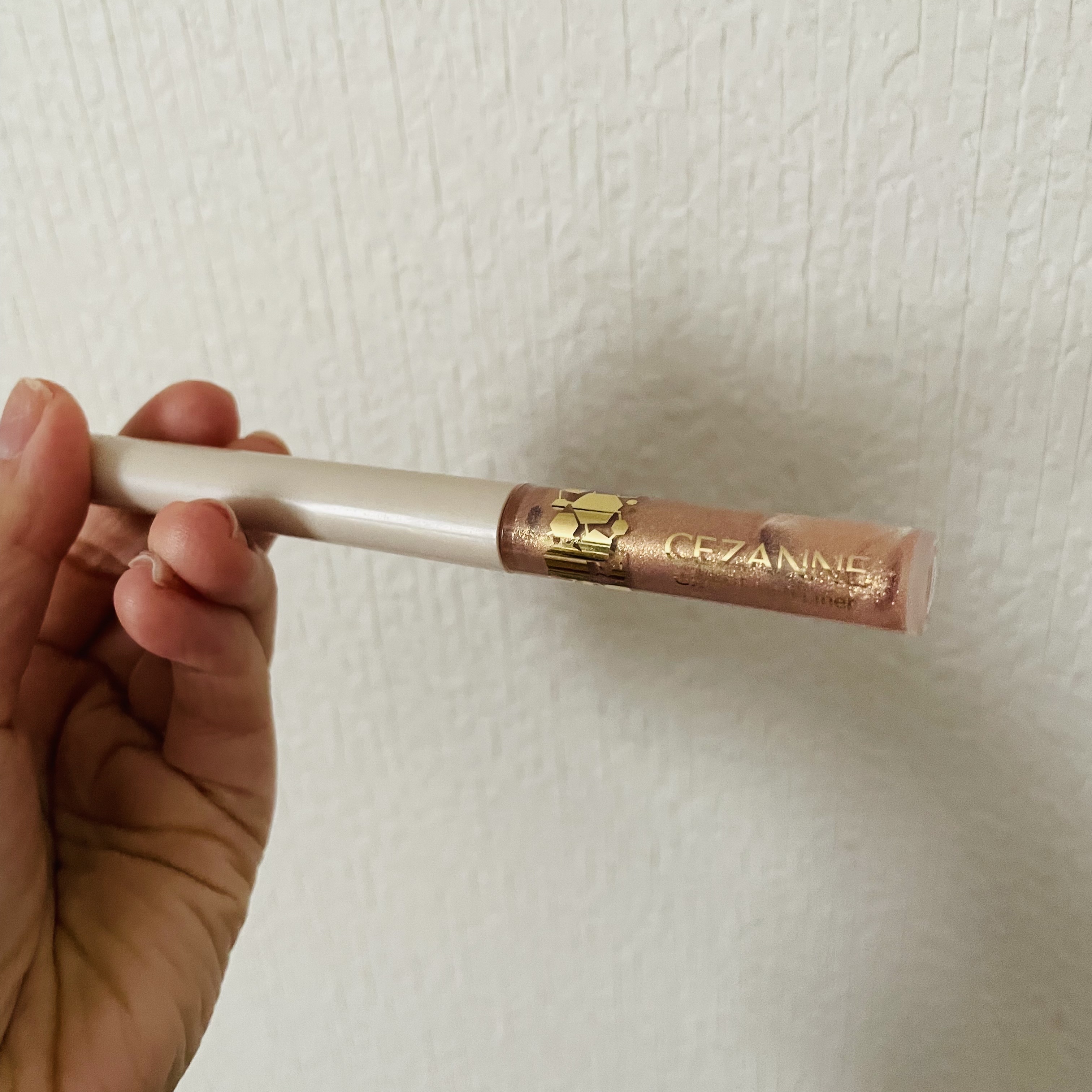 グロウリキッドライナー 20 ムーンベージュ/CEZANNE/リキッドアイライナーを使ったクチコミ（1枚目）