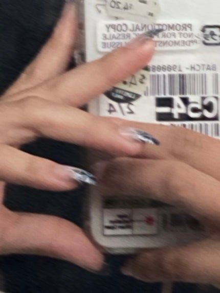 Rð¥ on LIPS ãSHEINãã€ã«ãããååçªå·1697670âââââââââ..ãïŒ4æç®ïŒ