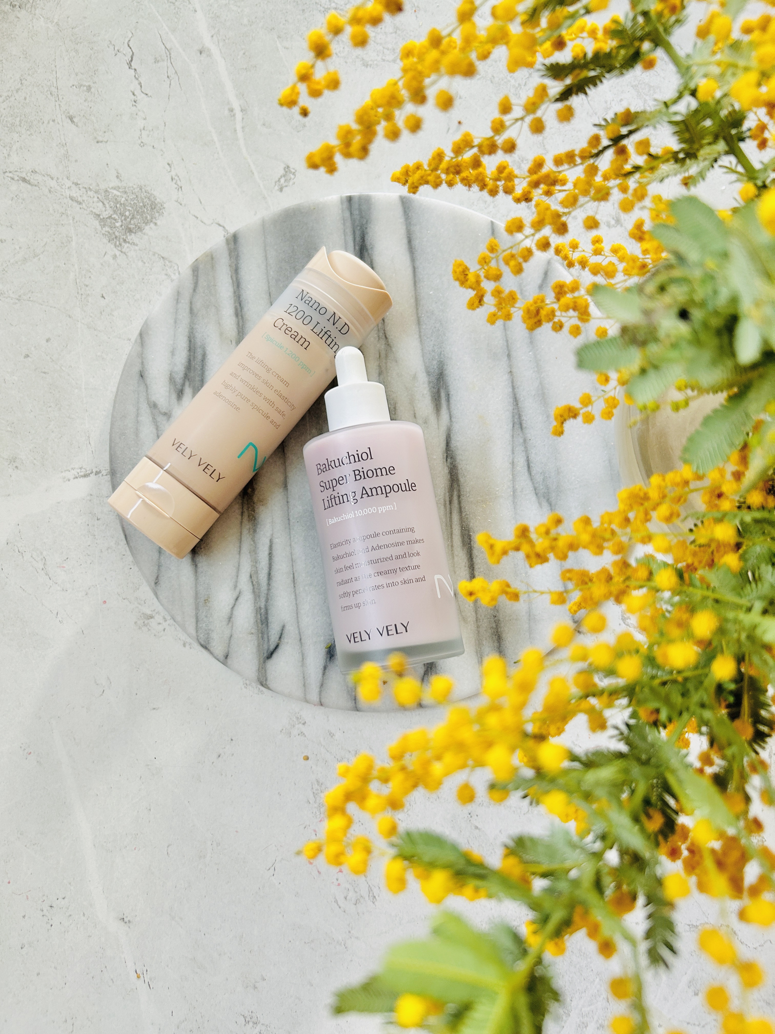 ラベンダーカラーでかわいい美容液と、ナノニードルクリーム💜
⁡
⁡
ナノニードル1200リフティングクリーム
毛穴よりも小さい針がほんのりチクチクしながら、有効成分を肌奥に届けてくれます。
⁡
クリームはもったりしていて、ピンポイントの場