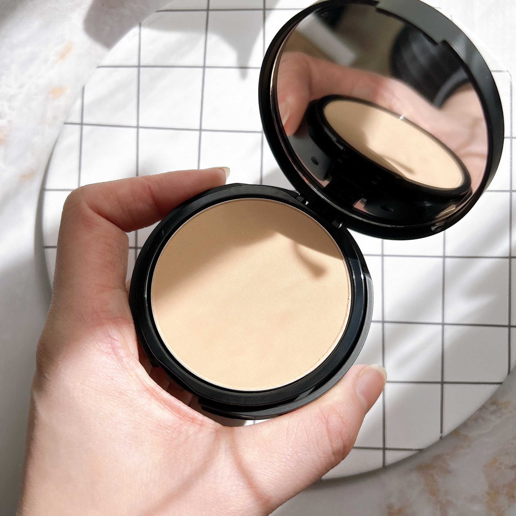 ベアプロ 16HR パウダー ファンデーション/bareMinerals/パウダーファンデーションを使ったクチコミ（3枚目）