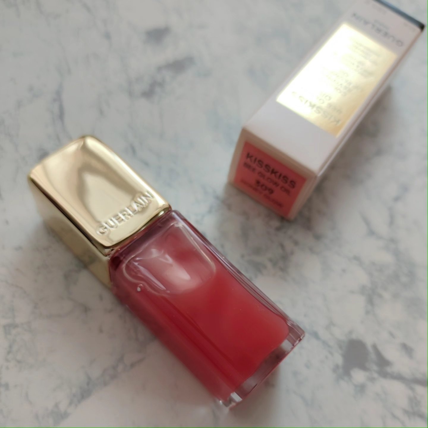 キスキス ビー グロウ オイル/GUERLAIN/リップグロスを使ったクチコミ（2枚目）