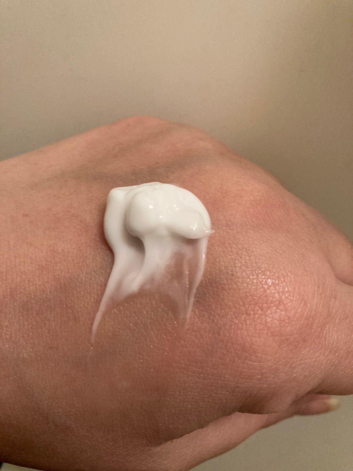 バイブラント ラディアンス アロマミルク/ジョンソンボディケア/ボディミルクを使ったクチコミ(3枚目)