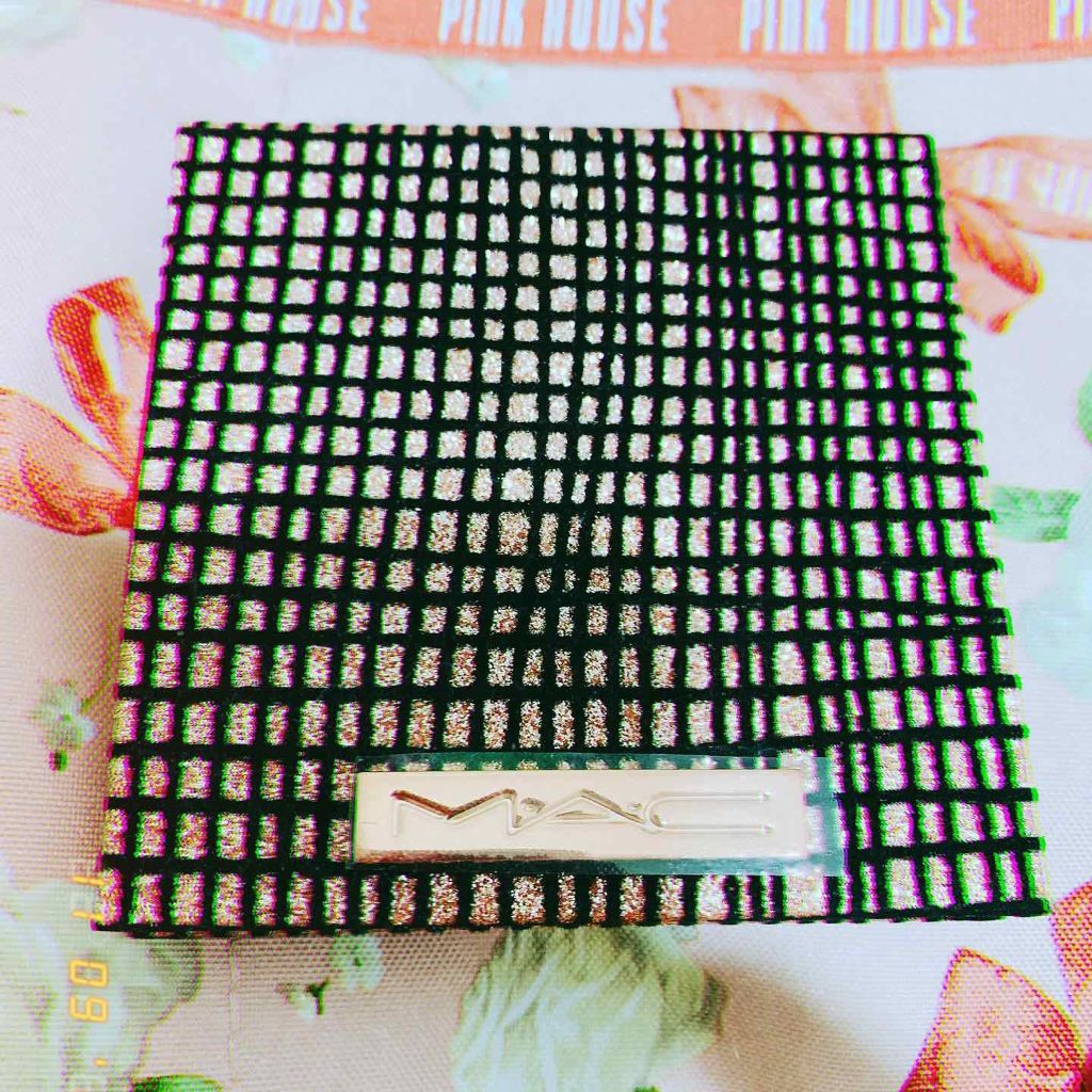 キス オブ スターズ リップスティック/M・A・C/口紅を使ったクチコミ（2枚目）