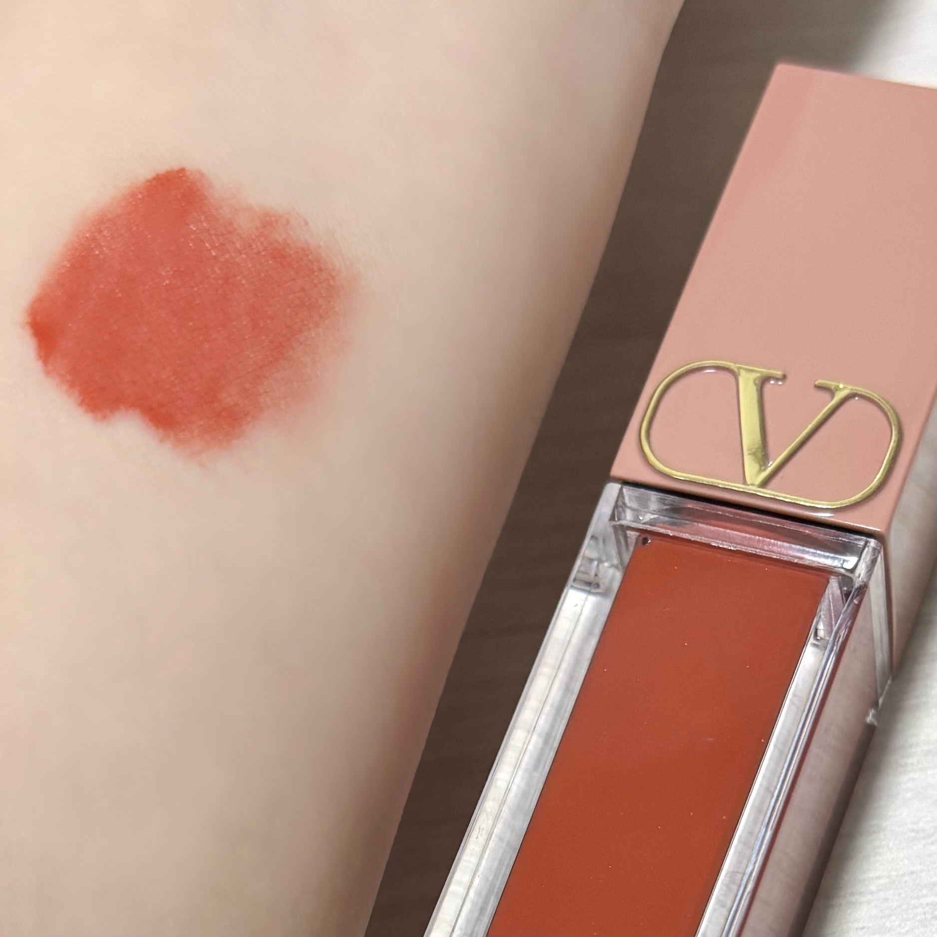 ヴァレンティノ Vライター リキロッソ アイ2チーク