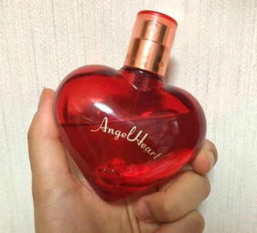 エンジェルハート
エンジェルハートオードトワレ　100ml♥️

ジューシーさ溢れるすっきりとしたフレッシュな
フルーツの香りの中でどこか青春を感じる要素もあるような香り(笑)です♪(表現下手ですみませ