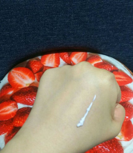 スキンカラーコントロールベース/KATE/化粧下地を使ったクチコミ(3枚目)