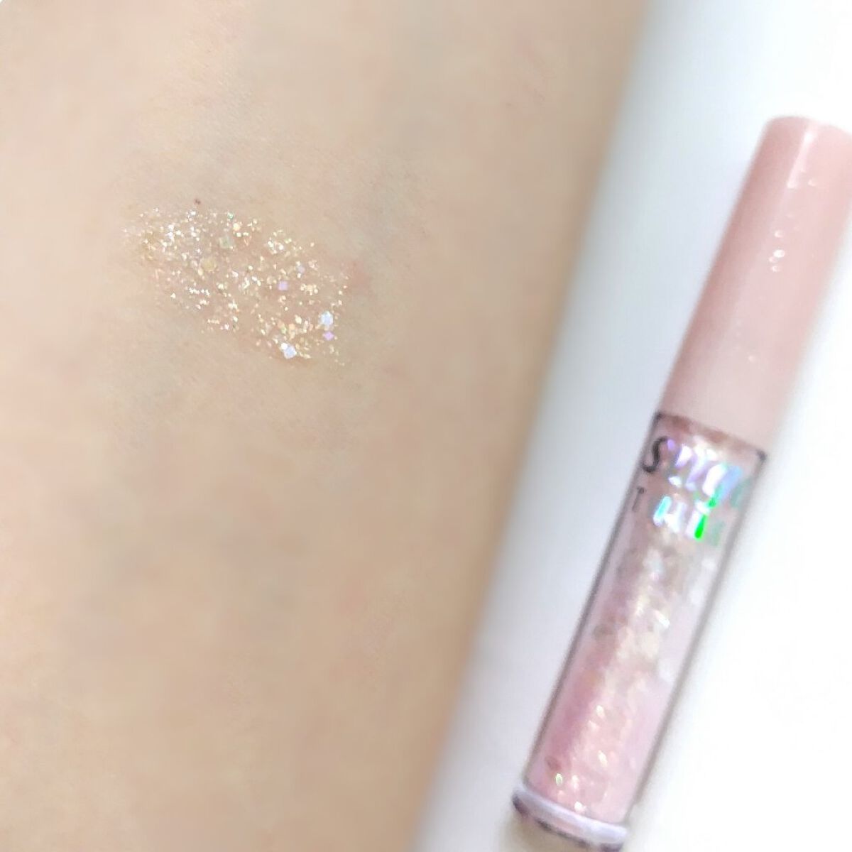 シュガー トゥインクル リキッド グリッター/PERIPERA/グリッターを使ったクチコミ（3枚目）