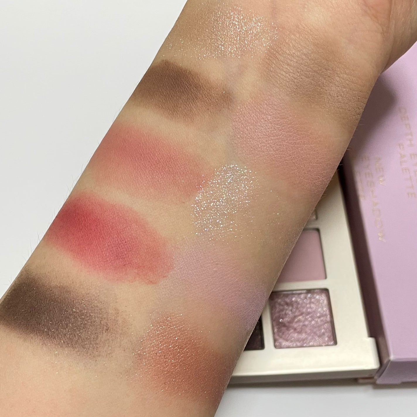 ニューデップスアイシャドウパレット/hince/アイシャドウパレットを使ったクチコミ(3枚目)