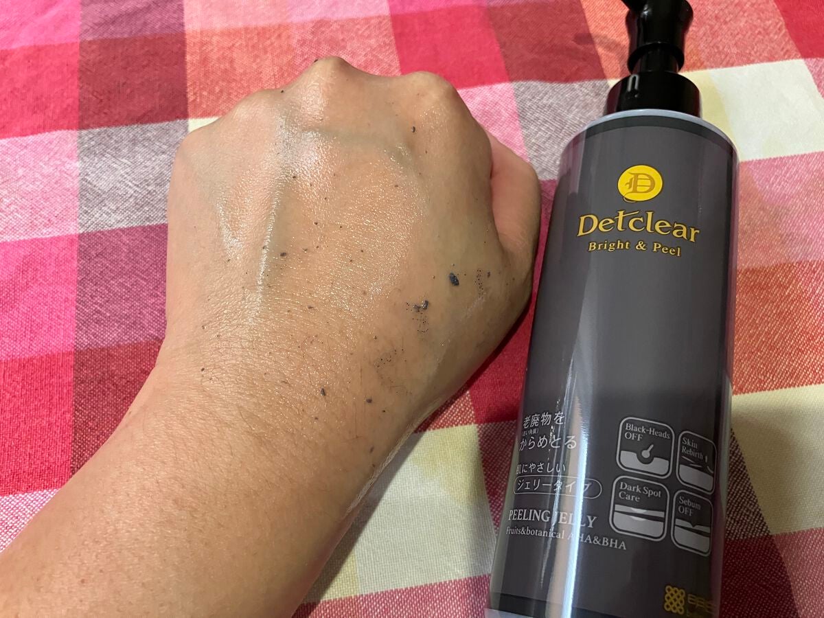 DETクリア ブライト&ピール ピーリングジェリー<炭タイプ>/Detclear/ピーリングを使ったクチコミ(4枚目)