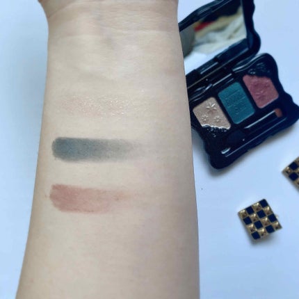 アイカラー トリオ/ANNA SUI/アイシャドウパレットを使ったクチコミ(2枚目)