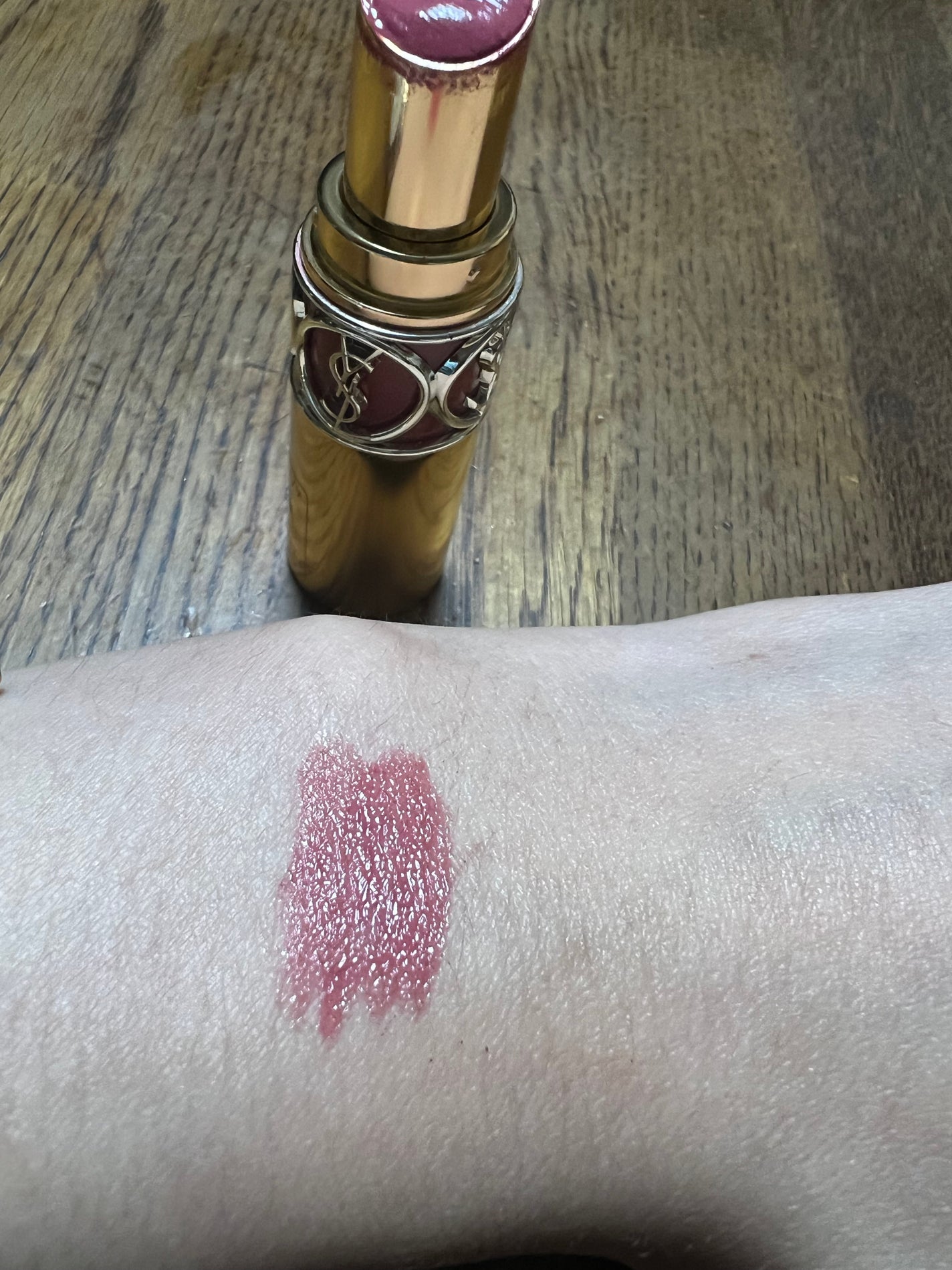 ルージュ ヴォリュプテ シャイン/YVES SAINT LAURENT BEAUTE/口紅を使ったクチコミ(3枚目)