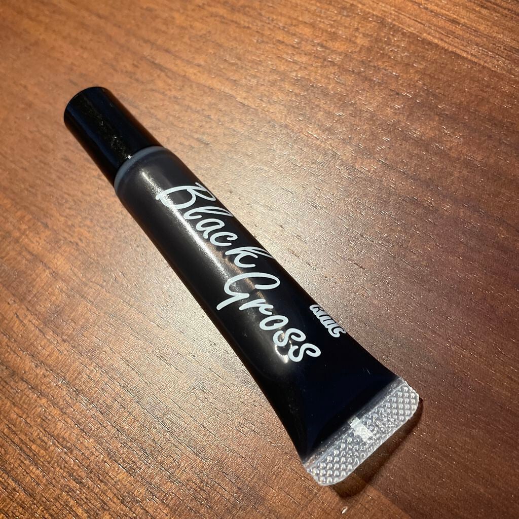 黒グロス/RMC/リップグロスを使ったクチコミ(2枚目)