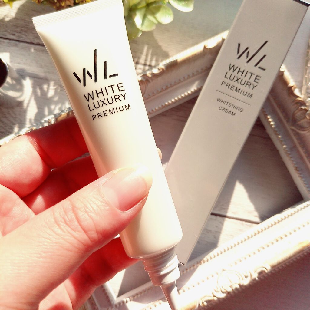 WHITE LUXURY PREMIUM/トータルビューティー美彩/美容液を使ったクチコミ（2枚目）