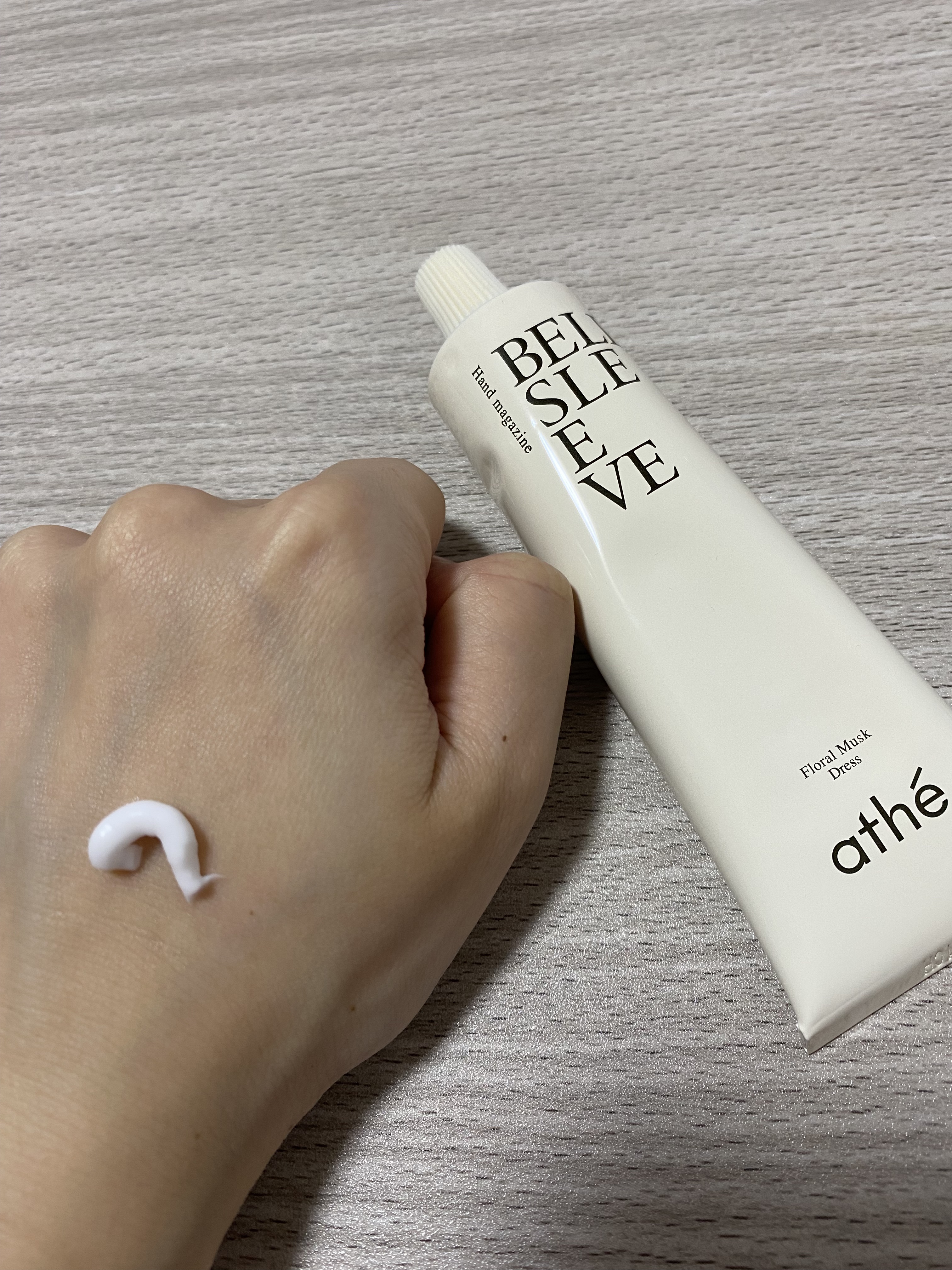 ハンドクリーム ベル スリーブドレス/athé/ハンドクリームを使ったクチコミ（2枚目）