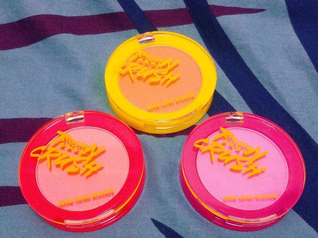 ネオンブラッシャー/LABIOTTE/パウダーチークを使ったクチコミ（2枚目）