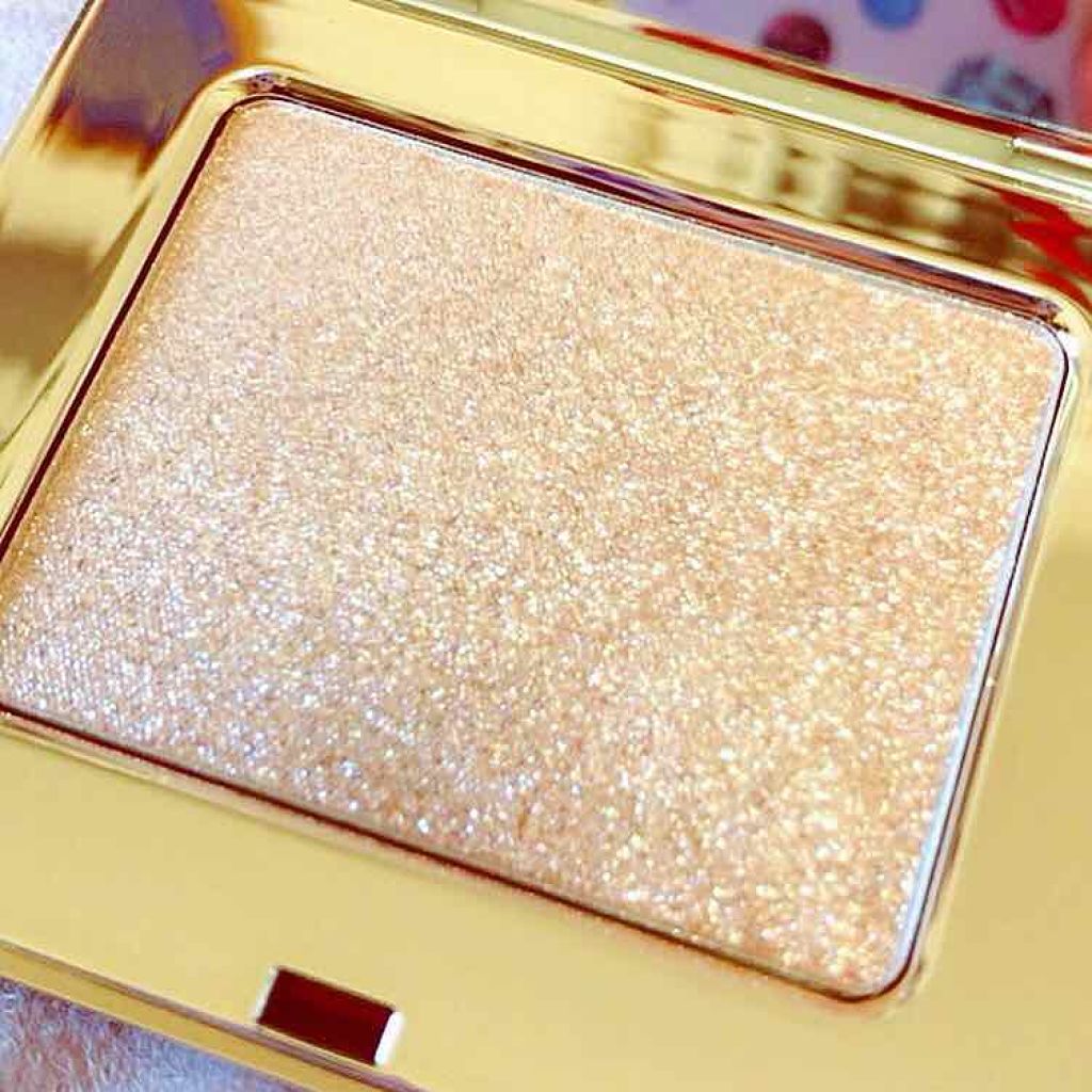 イルミネイティングパウダー/CLARINS/プレストパウダーを使ったクチコミ(1枚目)