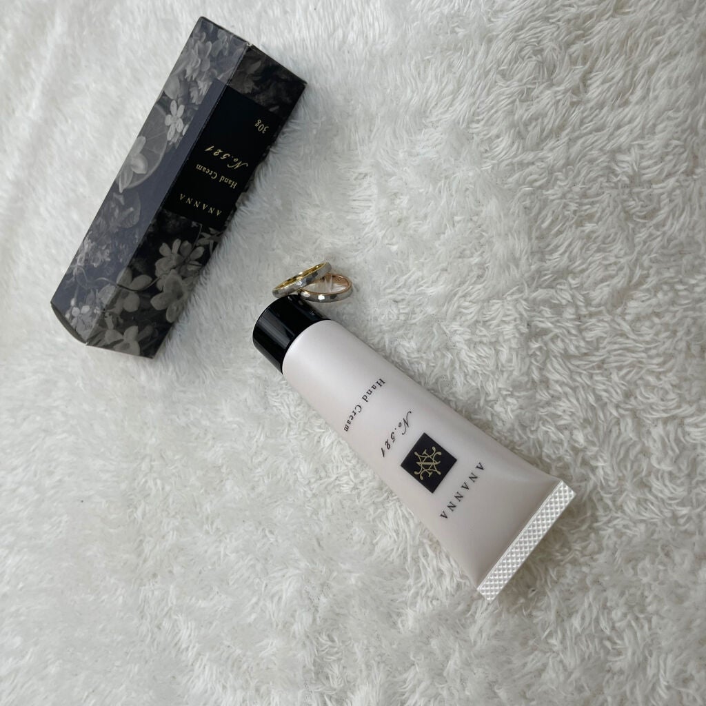 No.521 Variant floral ヴァリアントフローラル ハンドクリーム/ANANNA/ハンドクリームを使ったクチコミ(4枚目)