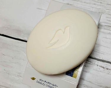 ダヴ ビューティクリームバー ホワイトのクチコミ「
Dove
ビューティクリームバー



ボディ用にリピした商品。

冬場に使っていたけど、
.....」（2枚目）