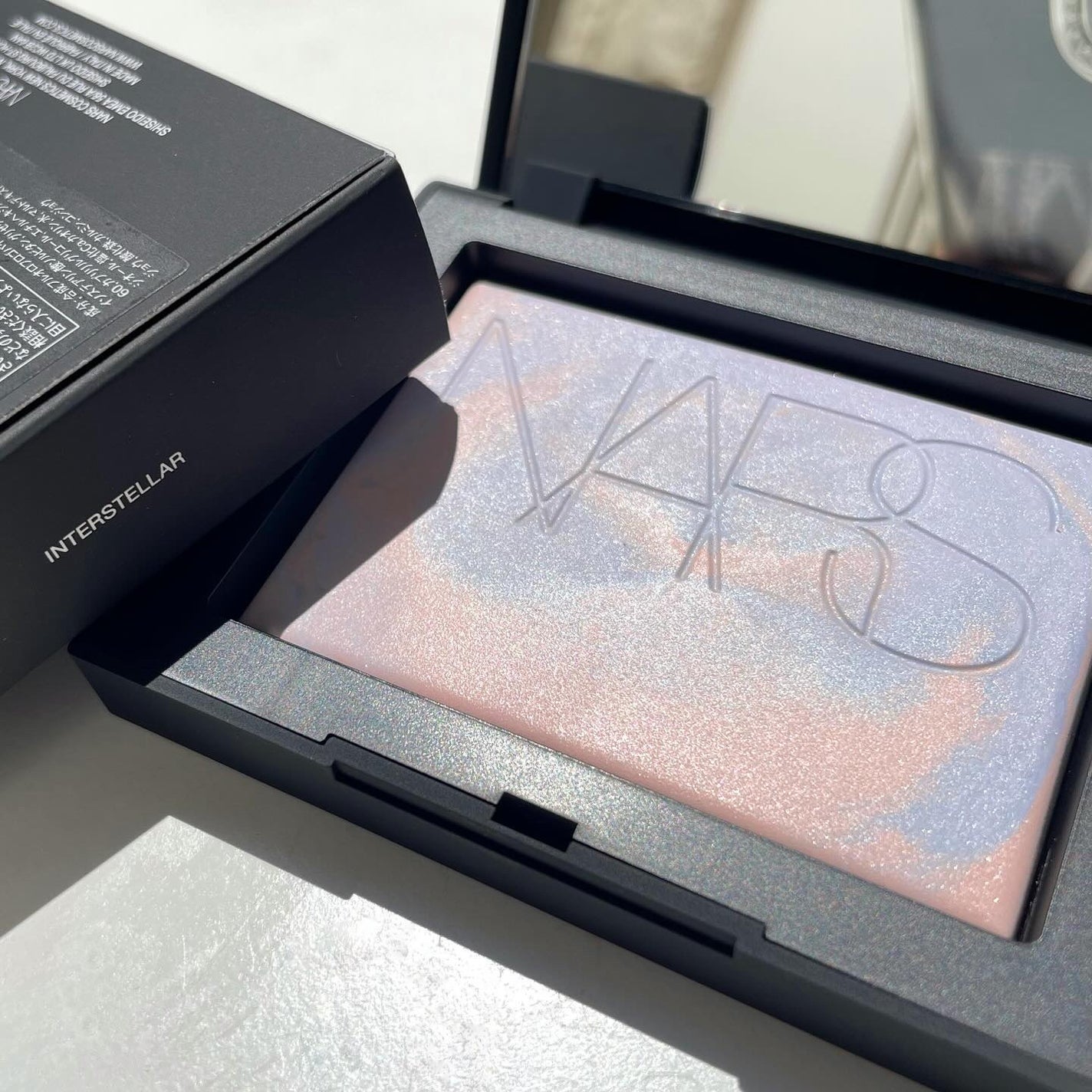 ライトリフレクティング プリズマティックパウダー/NARS/プレストパウダーを使ったクチコミ(2枚目)