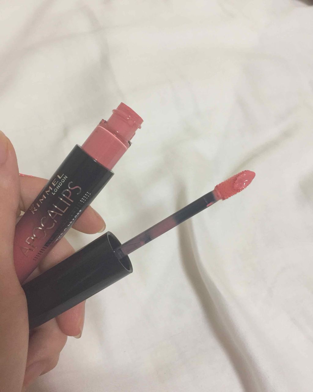 アポカリプス リップラッカー/リンメル ロンドン/口紅を使ったクチコミ（2枚目）