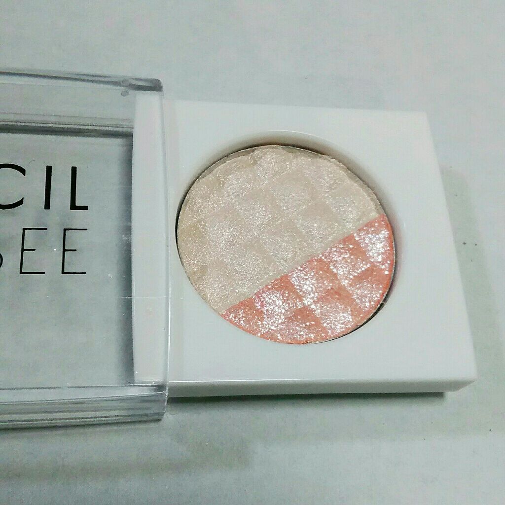 CMBパウダーアイシャドウ/セリア/単色アイシャドウを使ったクチコミ(2枚目)
