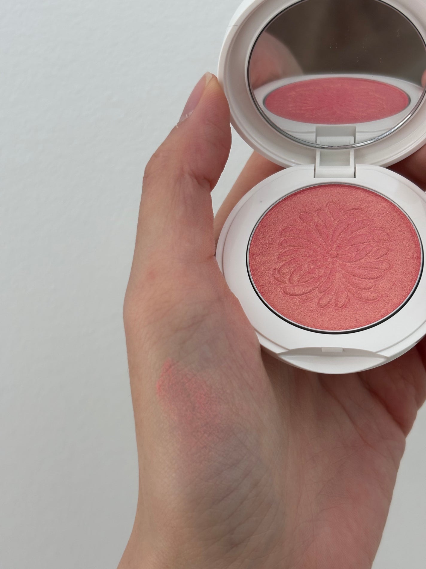 パウダー ブラッシュ リミテッド 001/PAUL & JOE BEAUTE/パウダーチークを使ったクチコミ(2枚目)