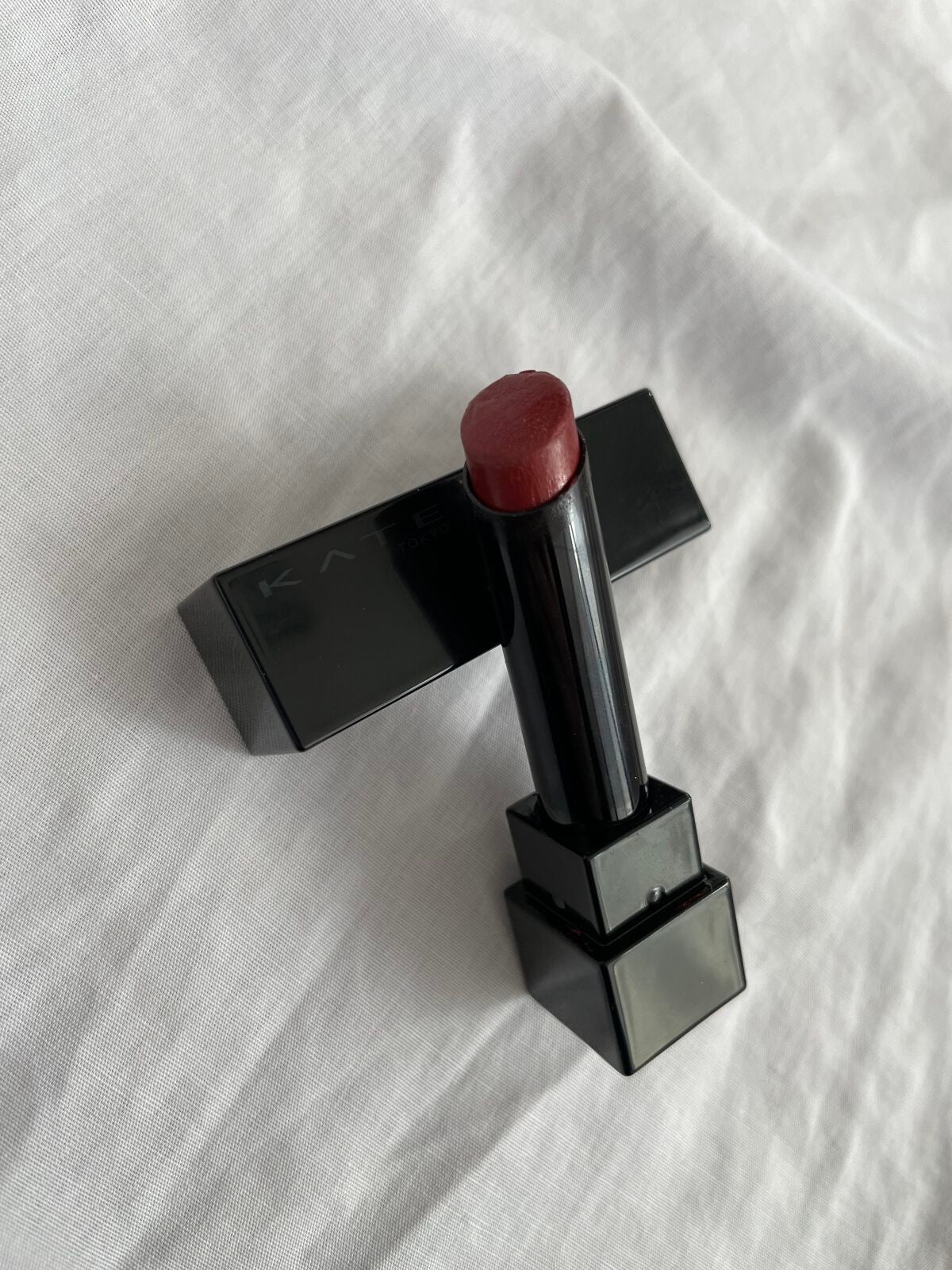 nimu on LIPS 「#バレンタインメイク#自分ウケメイク#ぷるんリップ#正直レポ#..」(1枚目)