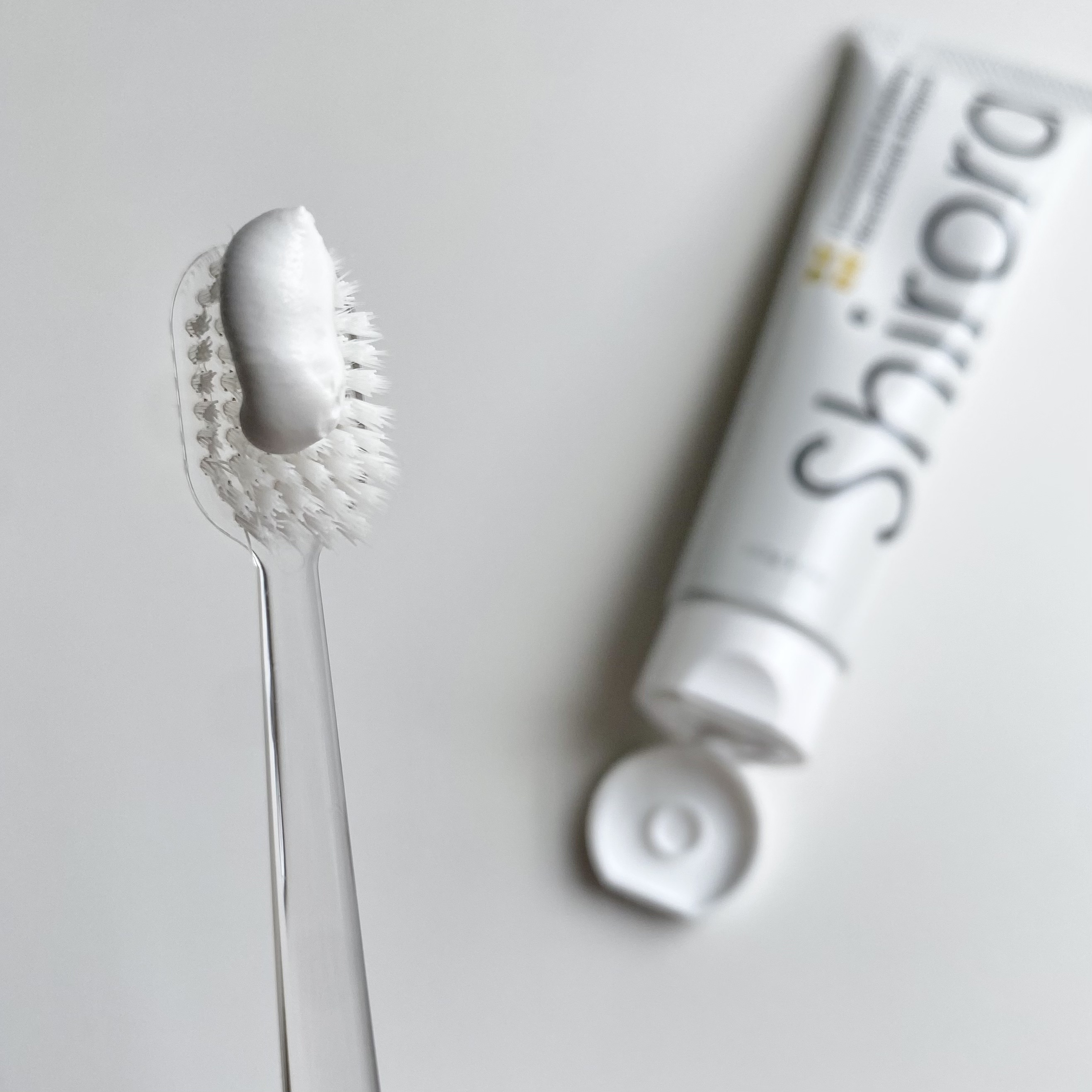 シローラ薬用クレイホワイトニング（知覚過敏ケア）/Shirora/歯磨き粉を使ったクチコミ（3枚目）