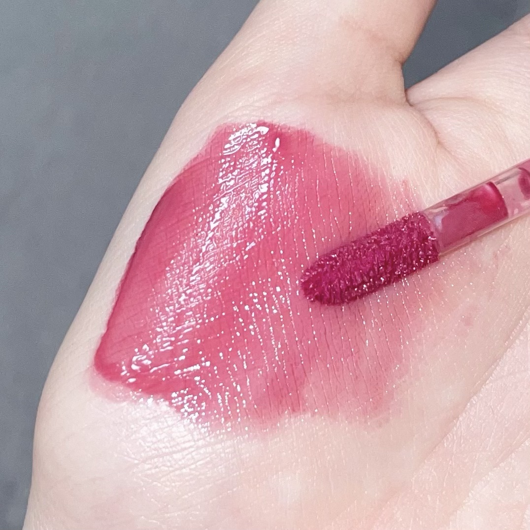 ジューシーラスティングティント/rom&nd/リップティントを使ったクチコミ（3枚目）