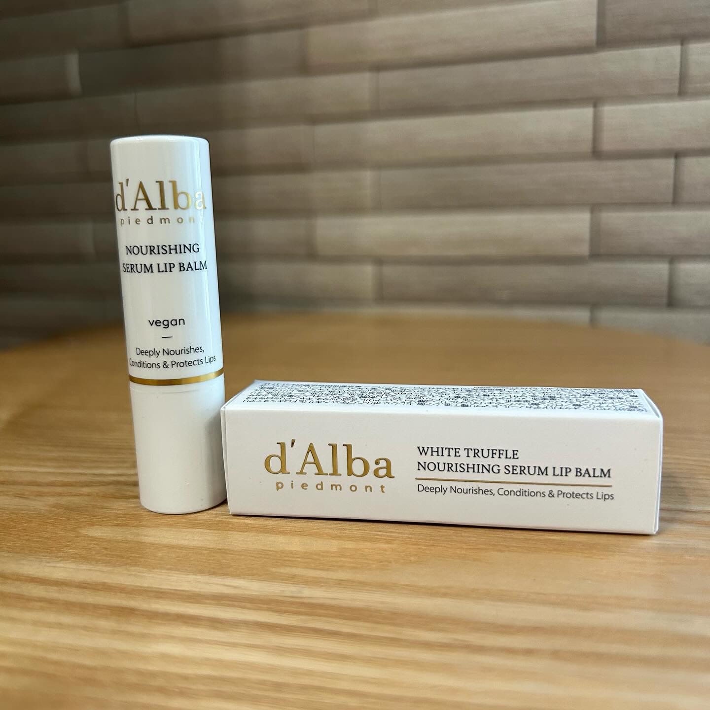 ホワイトトリュフナリシングセラムリップバーム/ダルバ/リップバームを使ったクチコミ（1枚目）