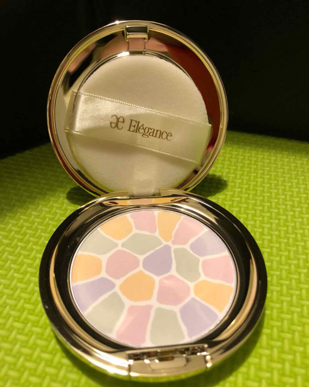 ラ プードル オートニュアンス/Elégance/プレストパウダーを使ったクチコミ（1枚目）