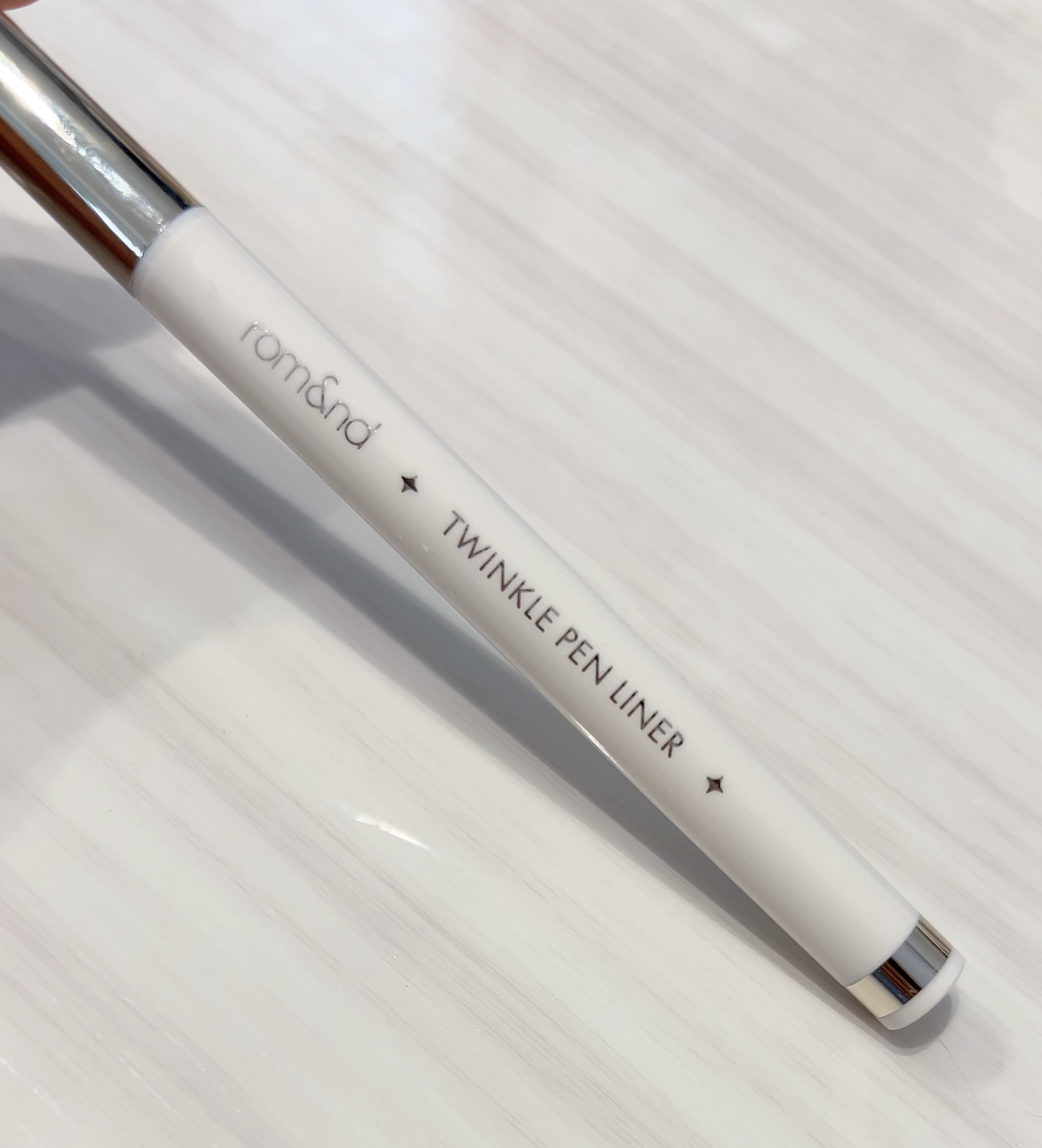 トゥインクルペンライナー #02 ゴールデンウェーブ/rom&nd/リキッドアイライナーを使ったクチコミ（2枚目）