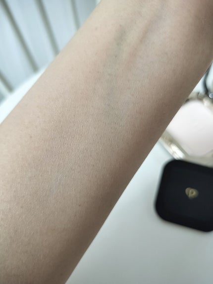 プードルコンパクトエサンシエルn/クレ・ド・ポー ボーテ/プレストパウダーを使ったクチコミ(5枚目)