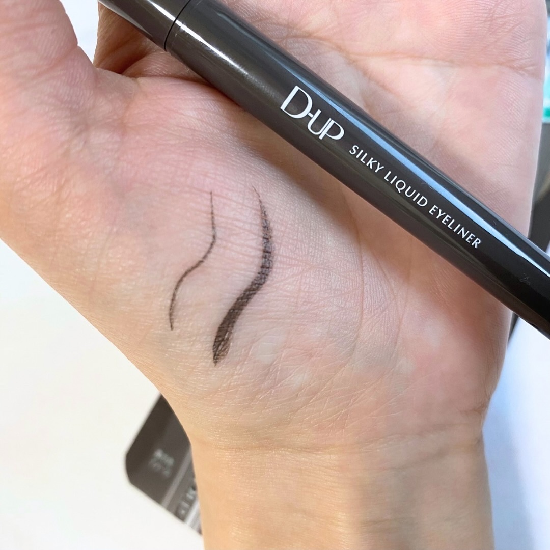 シルキーリキッドアイライナーWP/D-UP/リキッドアイライナーを使ったクチコミ（3枚目）