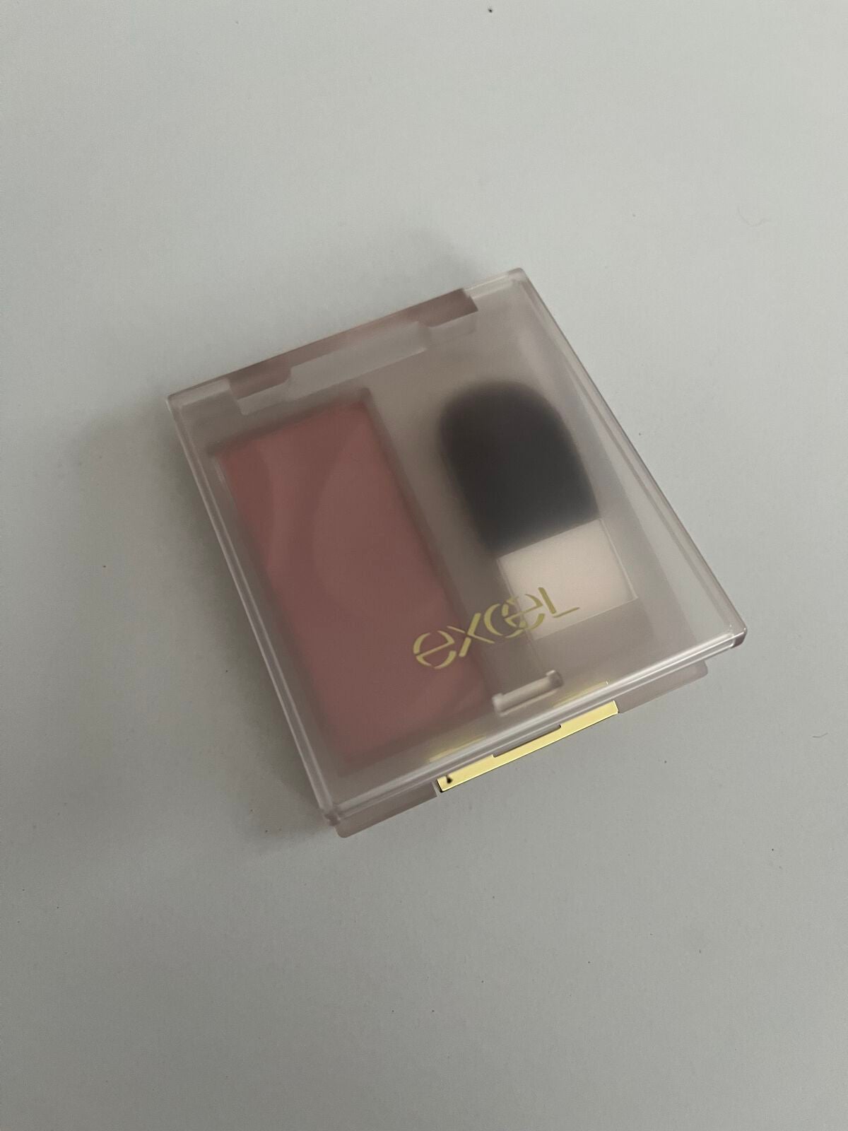 S on LIPS 「エクセル シームレストーンブラッシュ素肌を活かすソフトな発色を..」(1枚目)