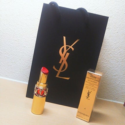 ルージュ ヴォリュプテ シャイン/YVES SAINT LAURENT BEAUTE/口紅を使ったクチコミ(2枚目)