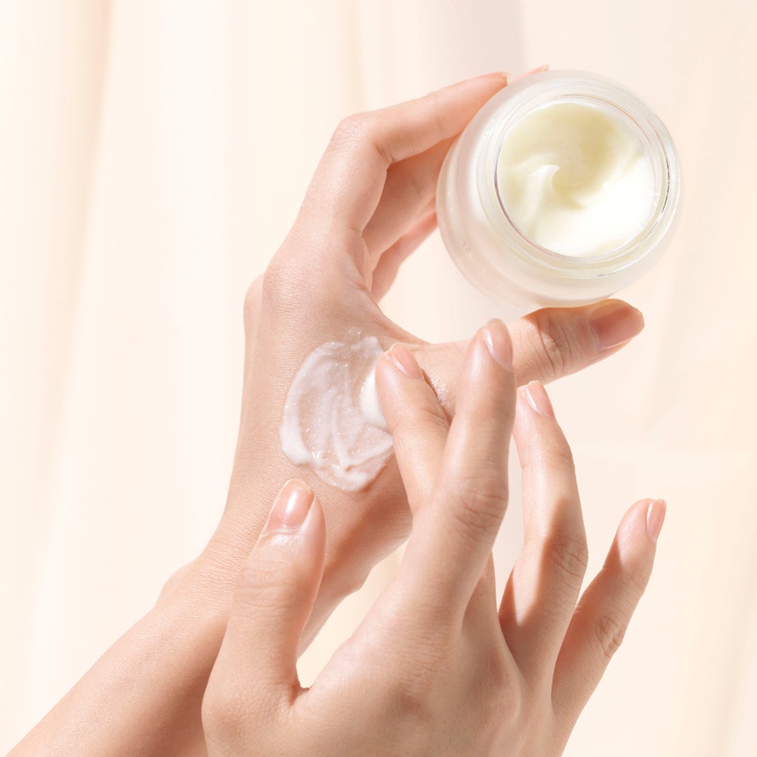 フラワーインフューズド ファインピール FEMMUE