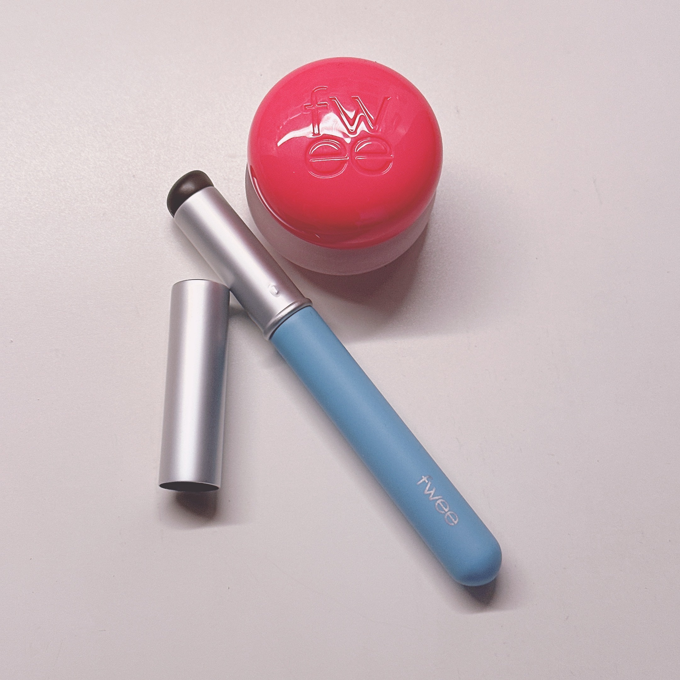 リップアンドチーク ブラーリープリンポット/fwee/口紅を使ったクチコミ（2枚目）