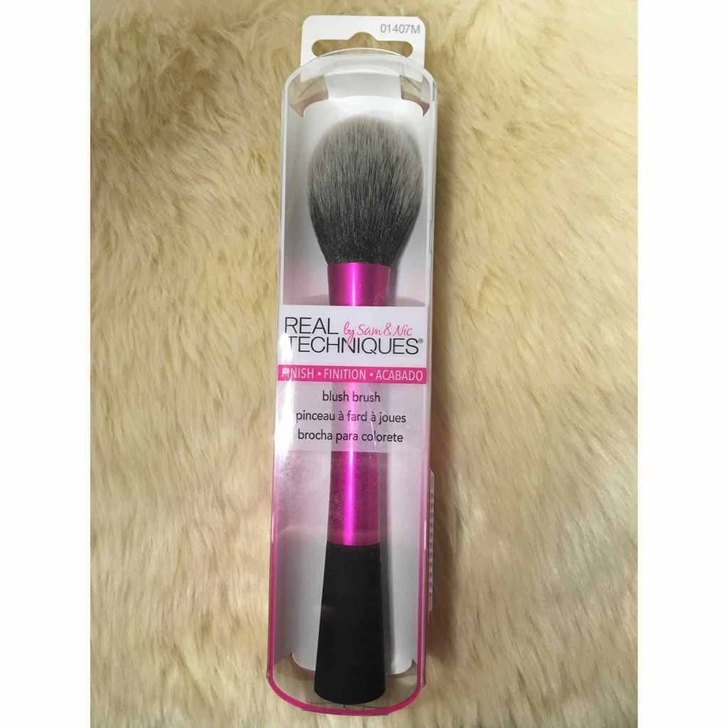 Real Techniques Blush Brushのクチコミ「
REAL  TECHNIQUES
blush brush💄



イギリスのメイクアップアー.....」（1枚目）