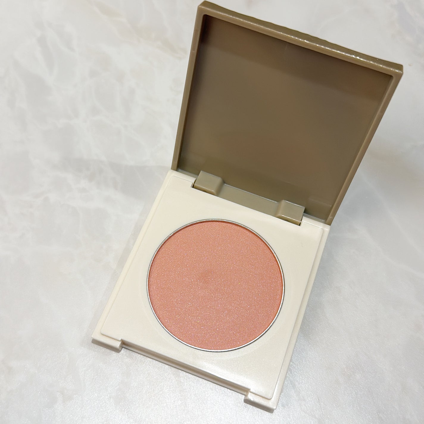 カバーマーク ライティング カラー パウダー/COVERMARK/パウダーチークを使ったクチコミ(3枚目)