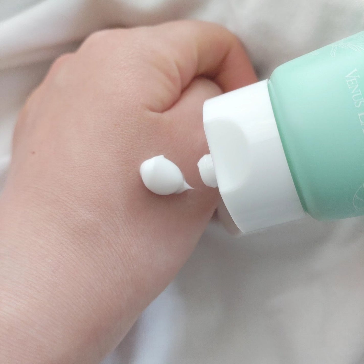 フェミナチュールインティメイトクリーム/ヴィーナスラボ/デリケートゾーンケアを使ったクチコミ(2枚目)