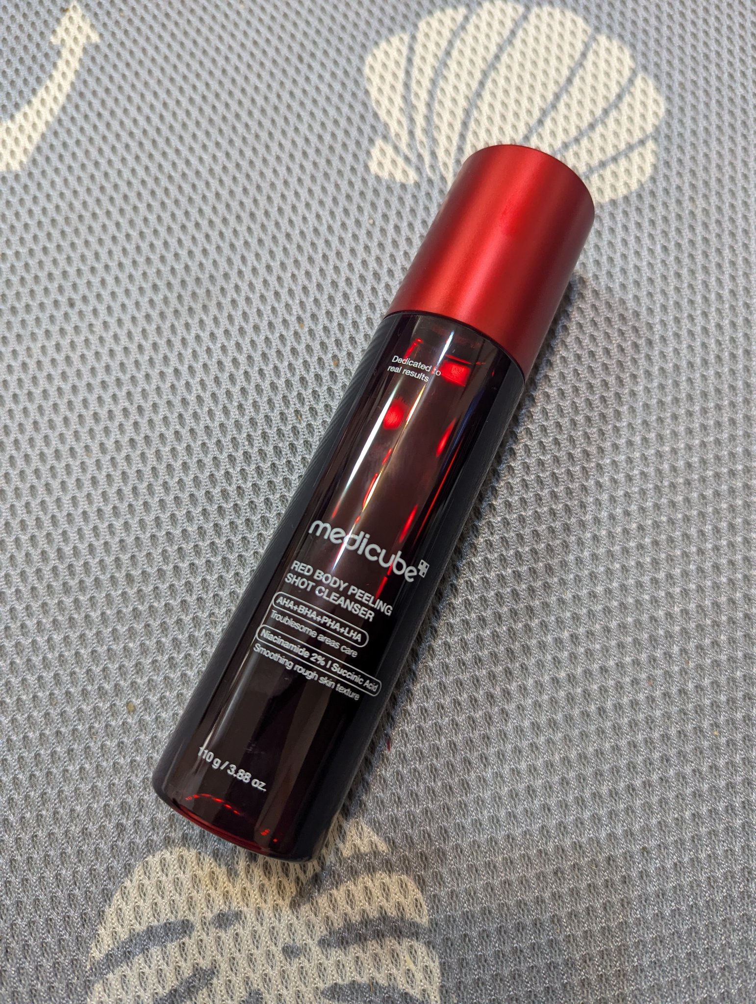 ボディアクネピーリングショット/MEDICUBE/ネック・デコルテケアを使ったクチコミ（1枚目）