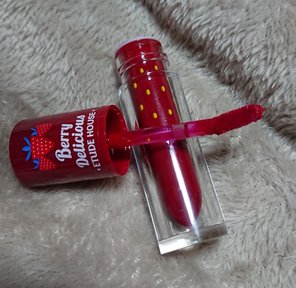 ベリーデリシャス カラーイン リキッドリップジューシー/ETUDE/口紅を使ったクチコミ(2枚目)