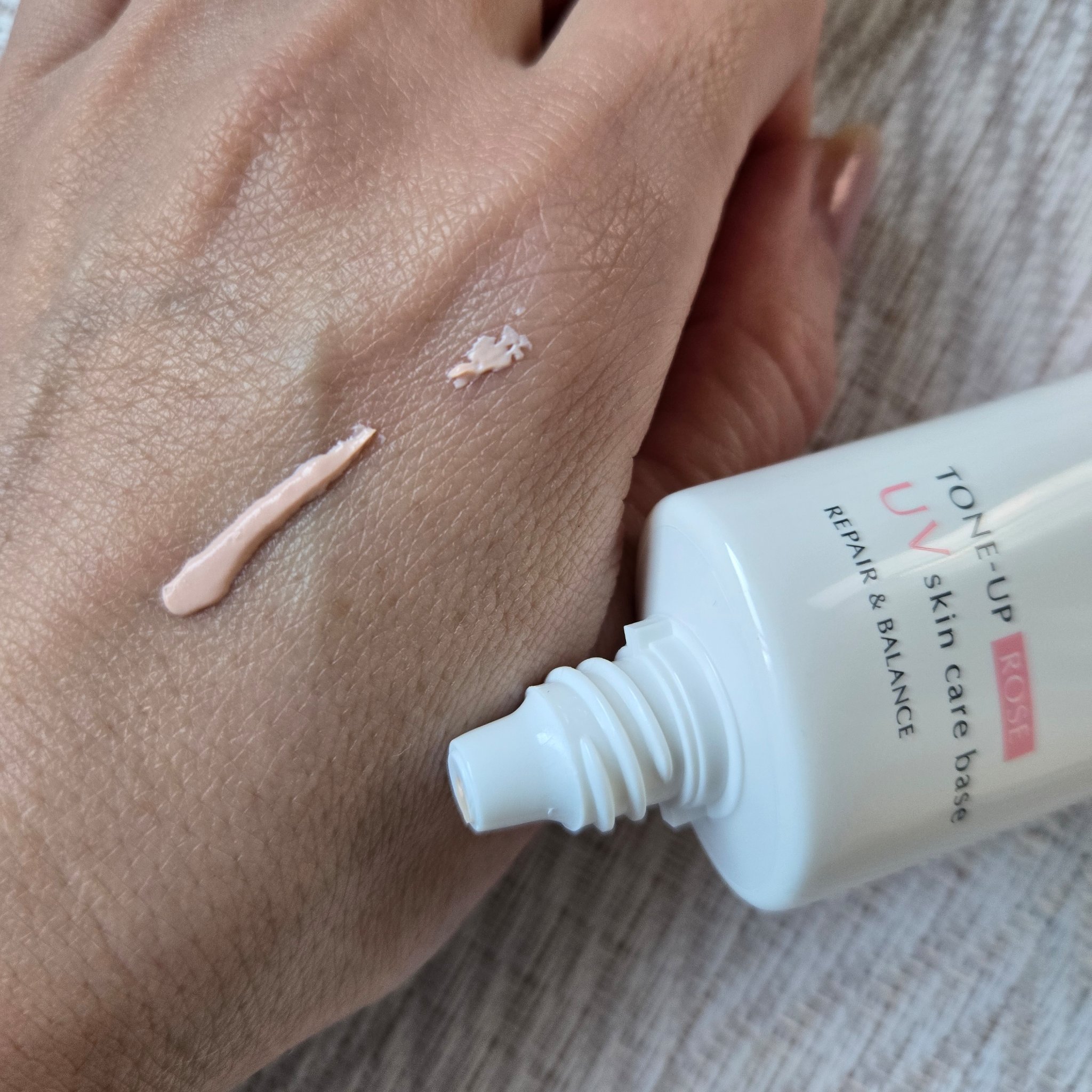 Repair&Balance リペア＆バランス スキンケアUVベース＜トーンアップローズ＞のクチコミ「リペア＆バランス スキンケアUVベース
＜トーンアップローズ＞

綺麗に伸びて、トーンアップで.....」（1枚目）