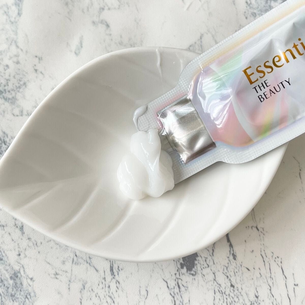 ザビューティ うるツヤチャージヘアパック/エッセンシャル/ヘアマスク・ヘアパックを使ったクチコミ(3枚目)