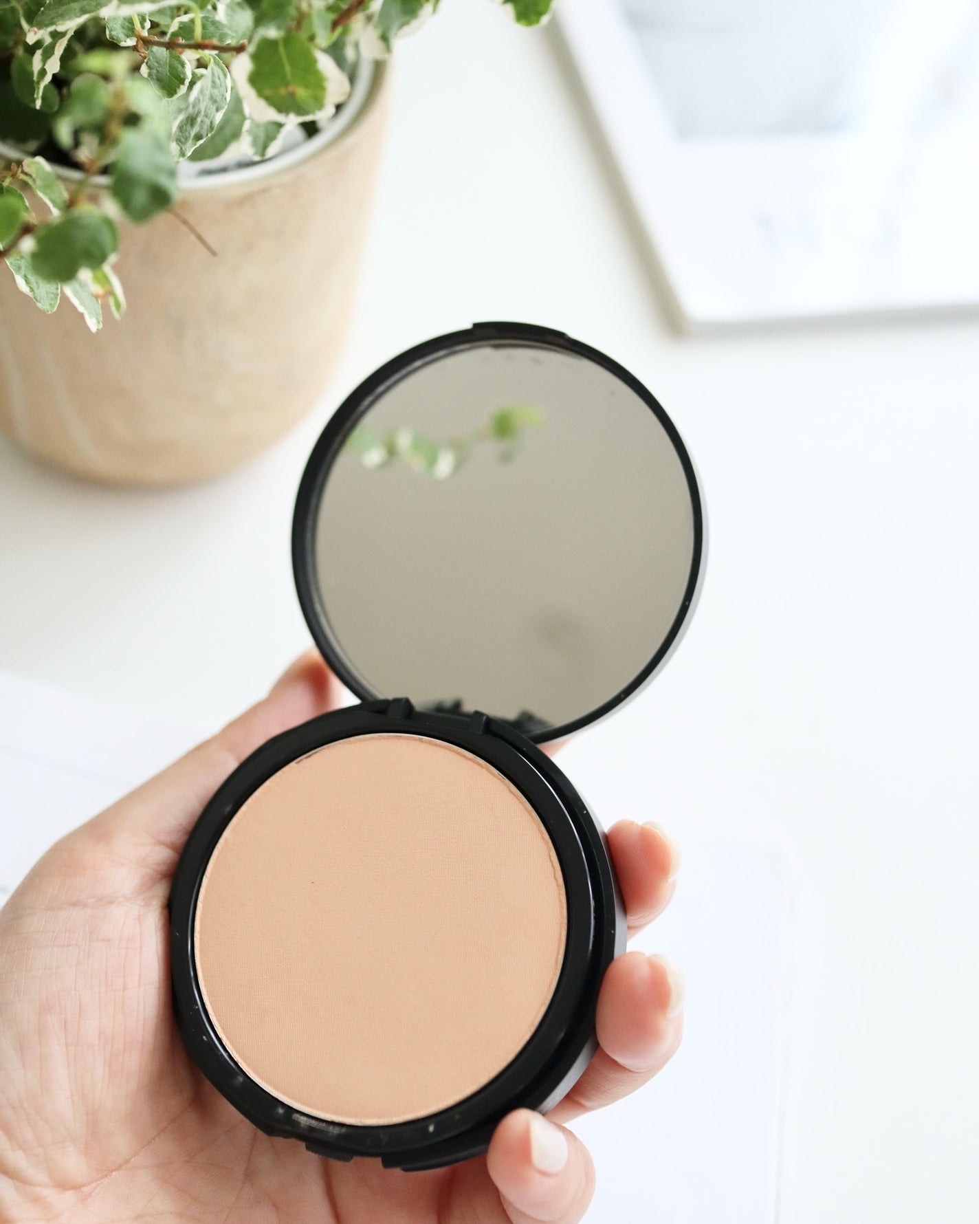 ベアプロ 16HR パウダー ファンデーション/bareMinerals/パウダーファンデーションを使ったクチコミ(4枚目)